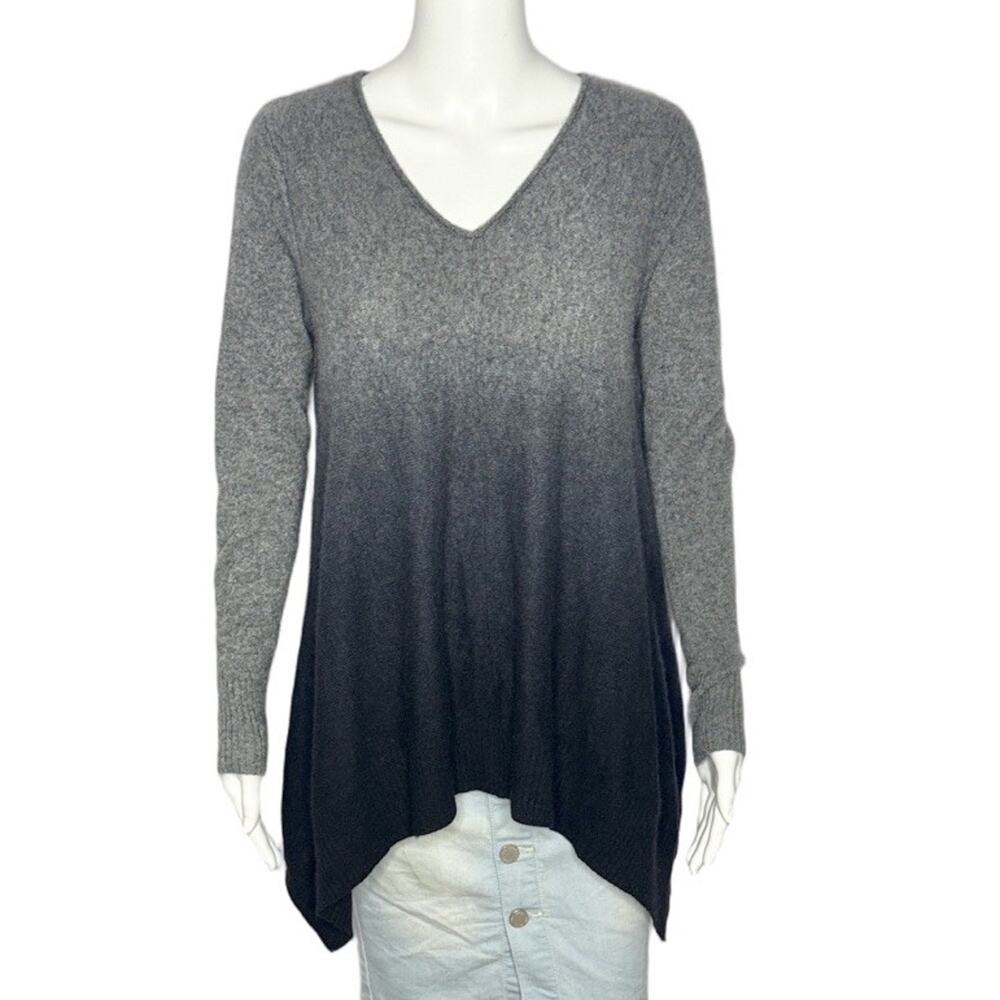 Saks Fifth Avenue Women’s‎ Cashmere V-Neck Sweater Size Medium Stretchy